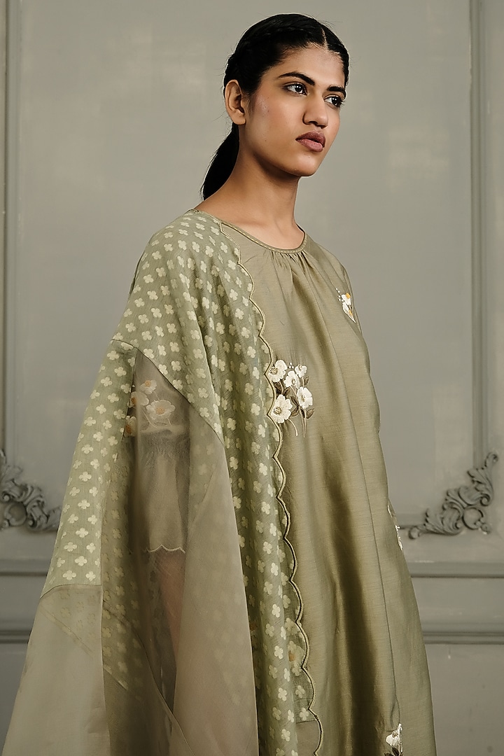 Sage Green Mul Chanderi Embroidered Tunic Set by Arcvsh by Pallavi Singh at Pernia's Pop Up Shop