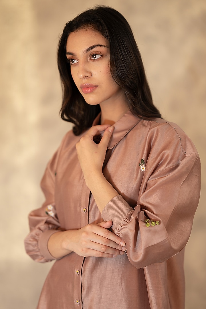 Almond Chanderi & Linen Co-Ord Set by Arcvsh by Pallavi Singh at Pernia's Pop Up Shop