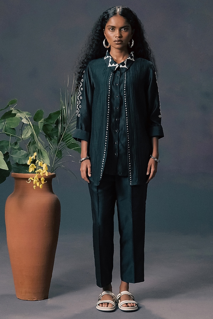 Indigo Mul Chanderi & Silk Chanderi Embroidered Co-Ord Set by Arcvsh by Pallavi Singh at Pernia's Pop Up Shop