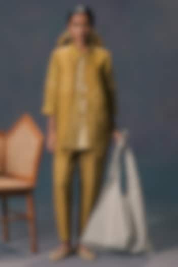 Moss Green Linen & Organza Printed Co-Ord Set by Arcvsh by Pallavi Singh at Pernia's Pop Up Shop