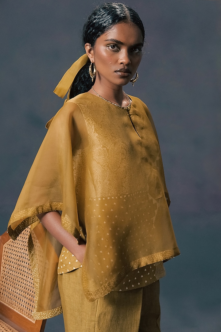 Moss Green Linen & Organza Printed Co-Ord Set by Arcvsh by Pallavi Singh at Pernia's Pop Up Shop