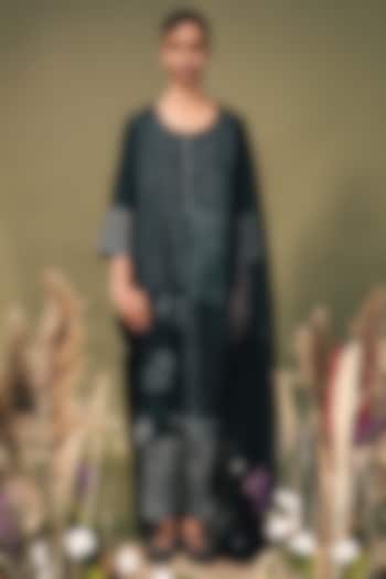 Indigo Blue Linen Printed & Embroidered Tunic Set by Arcvsh by Pallavi Singh at Pernia's Pop Up Shop