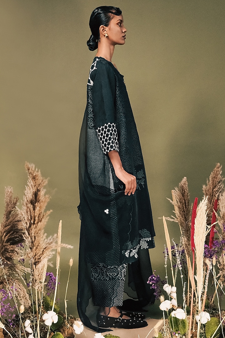 Indigo Blue Linen Printed & Embroidered Tunic Set by Arcvsh by Pallavi Singh at Pernia's Pop Up Shop