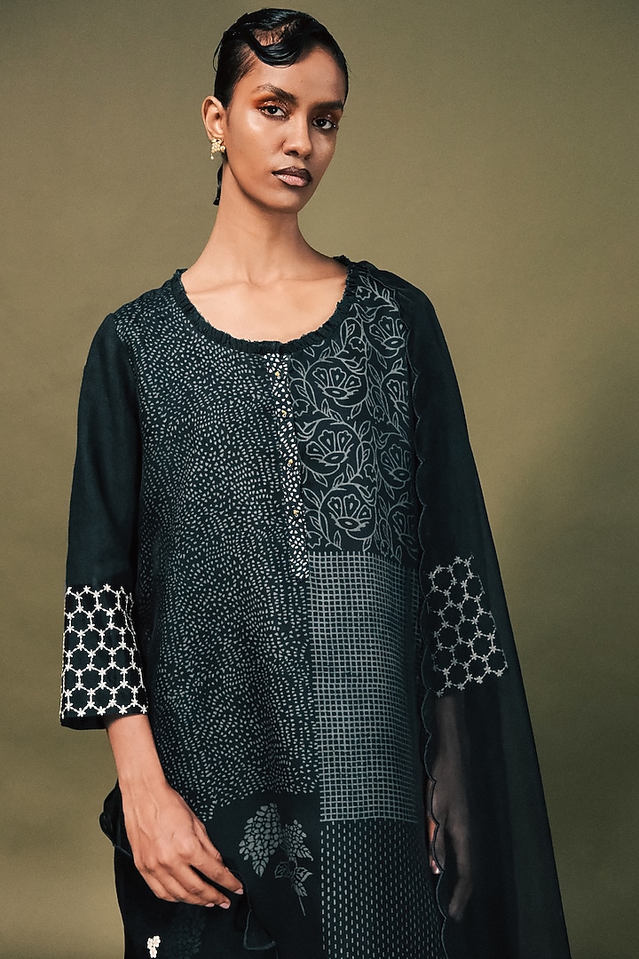 Indigo Blue Linen Printed & Embroidered Tunic Set by Arcvsh by Pallavi Singh at Pernia's Pop Up Shop
