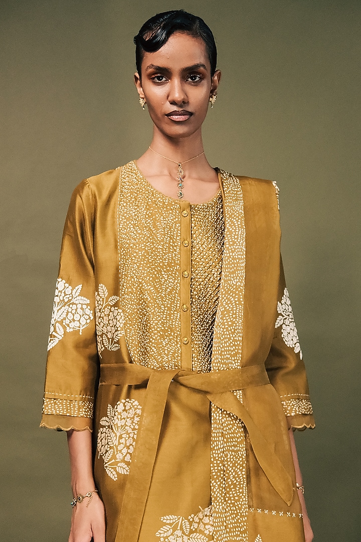 Moss Green Silk Chanderi Printed & Embroidered Tunic Set by Arcvsh by Pallavi Singh at Pernia's Pop Up Shop
