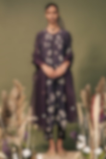 Lavender Mul Chanderi Printed & Embroidered Tunic Set by Arcvsh by Pallavi Singh at Pernia's Pop Up Shop