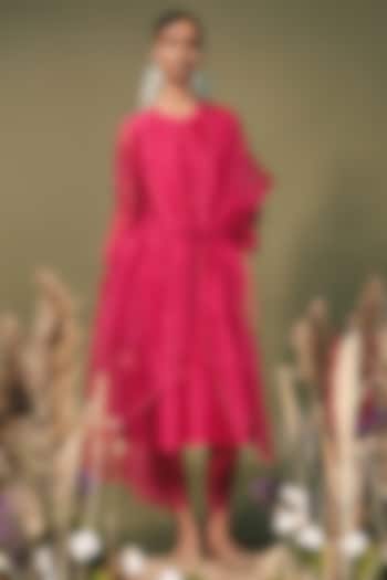 Fuchsia Silk Chanderi Dori Embroidered Tunic Set by Arcvsh by Pallavi Singh at Pernia's Pop Up Shop