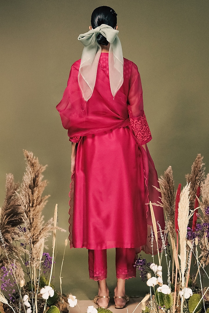 Fuchsia Silk Chanderi Dori Embroidered Tunic Set by Arcvsh by Pallavi Singh at Pernia's Pop Up Shop