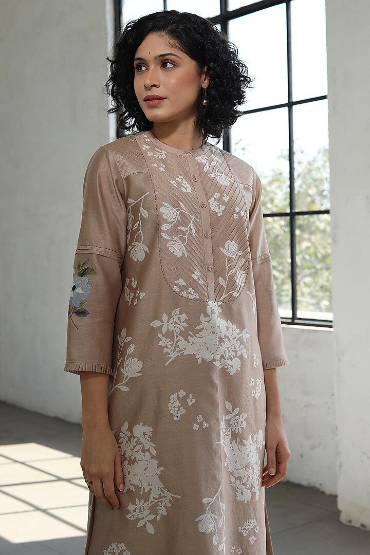 Beige Silk Chanderi Printed & Embroidered Tunic Set by Arcvsh by Pallavi Singh at Pernia's Pop Up Shop
