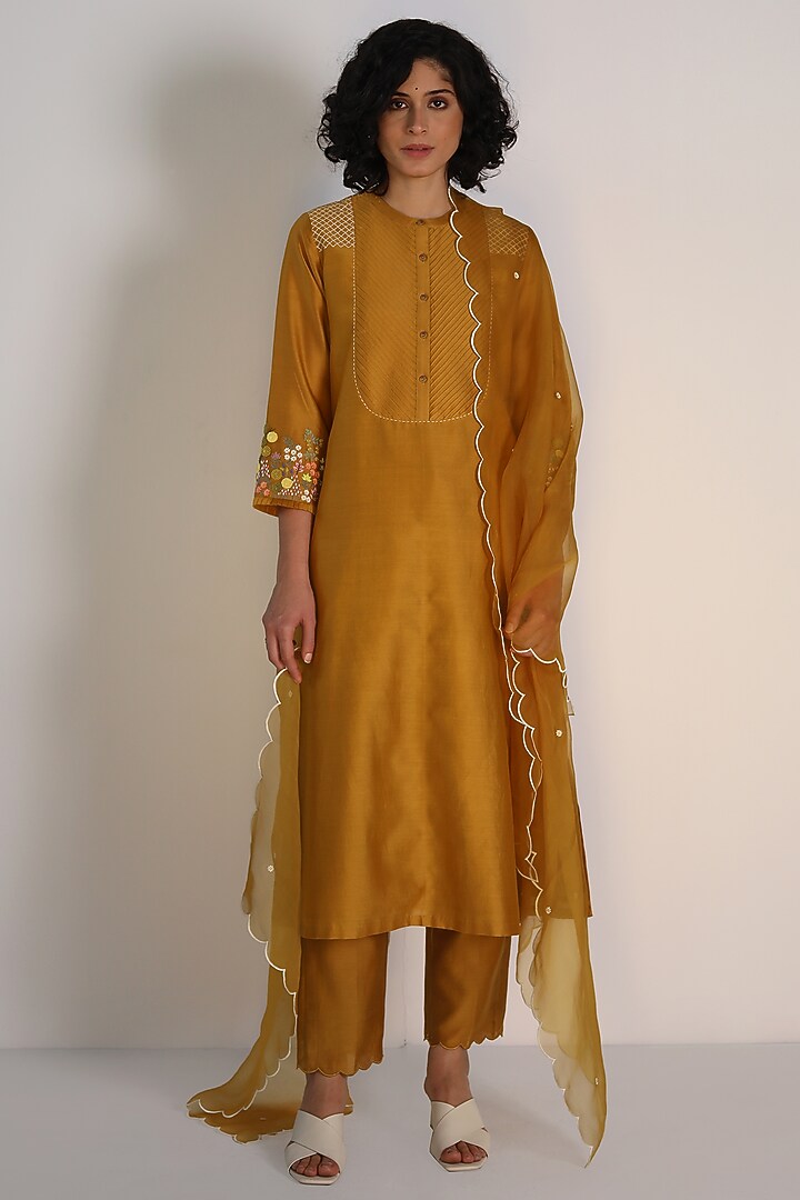 Ochre Yellow Silk Chanderi Hand Embroidered Tunic Set by Arcvsh by Pallavi Singh at Pernia's Pop Up Shop