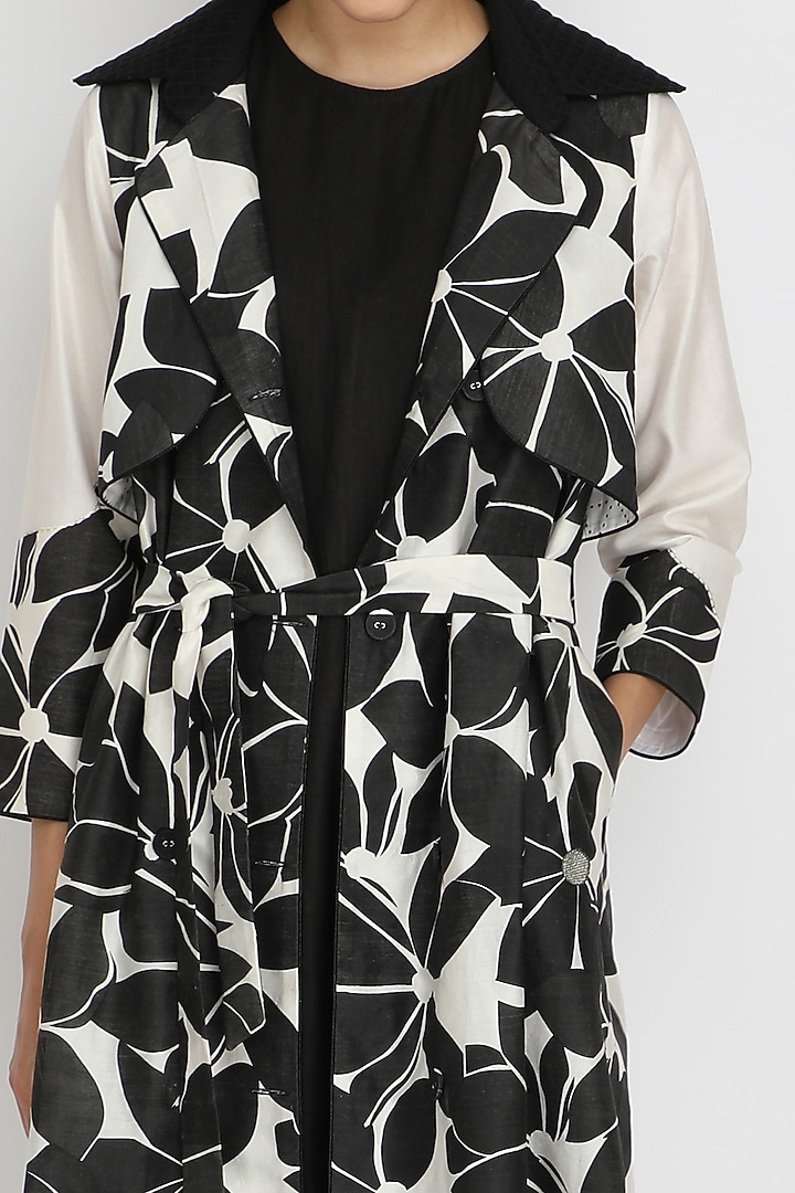 Black & Ivory Printed Jacket Set by Arcvsh by Pallavi Singh at Pernia's Pop Up Shop