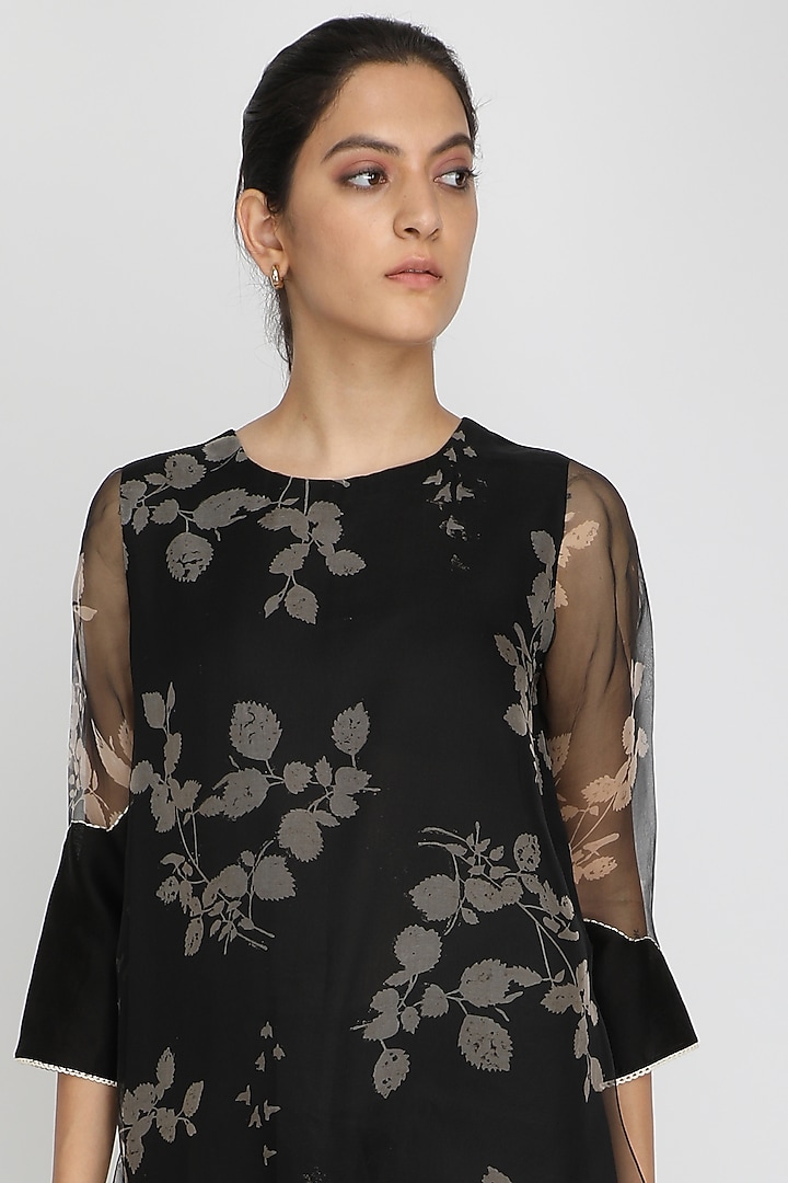 Black Printed Tunic by Arcvsh by Pallavi Singh at Pernia's Pop Up Shop