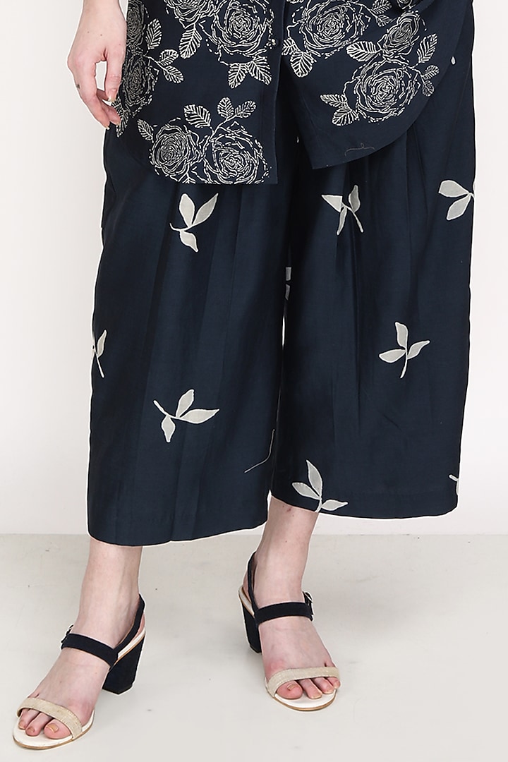 Indigo Printed Pants by Arcvsh by Pallavi Singh at Pernia's Pop Up Shop