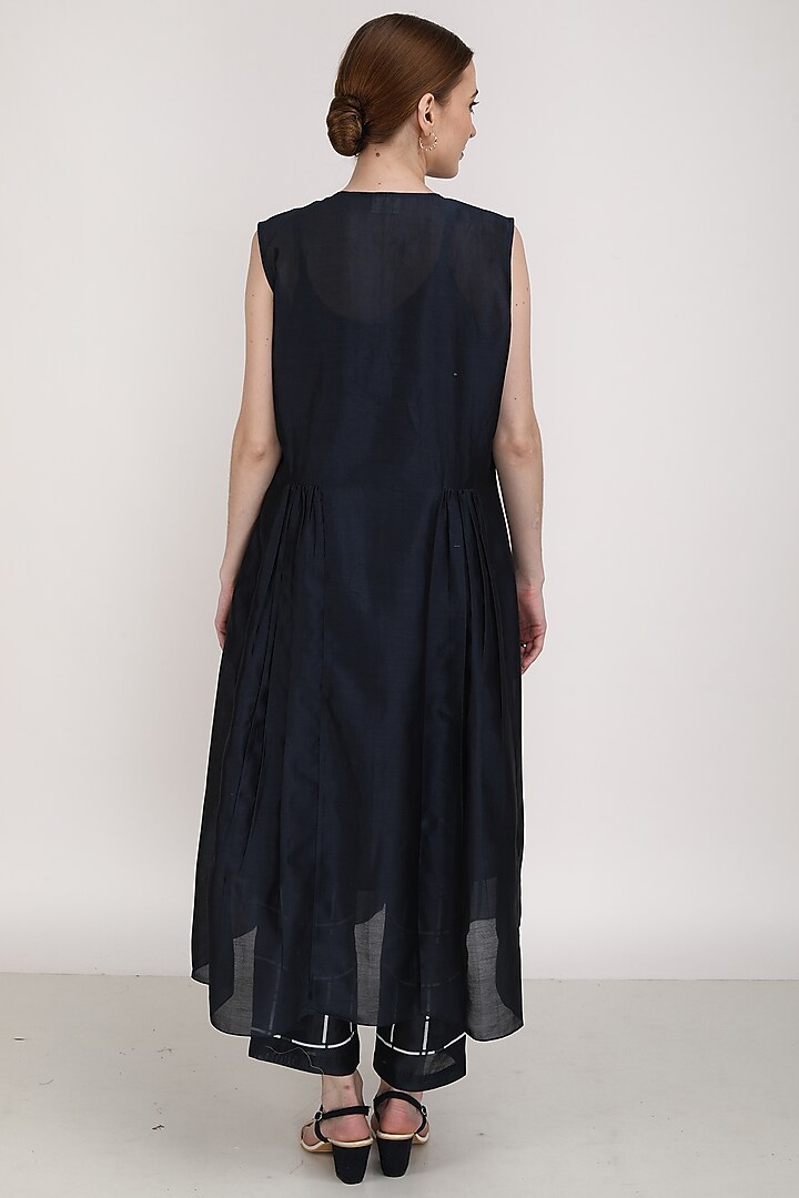 Indigo Silk Tunic Set by Arcvsh by Pallavi Singh at Pernia's Pop Up Shop