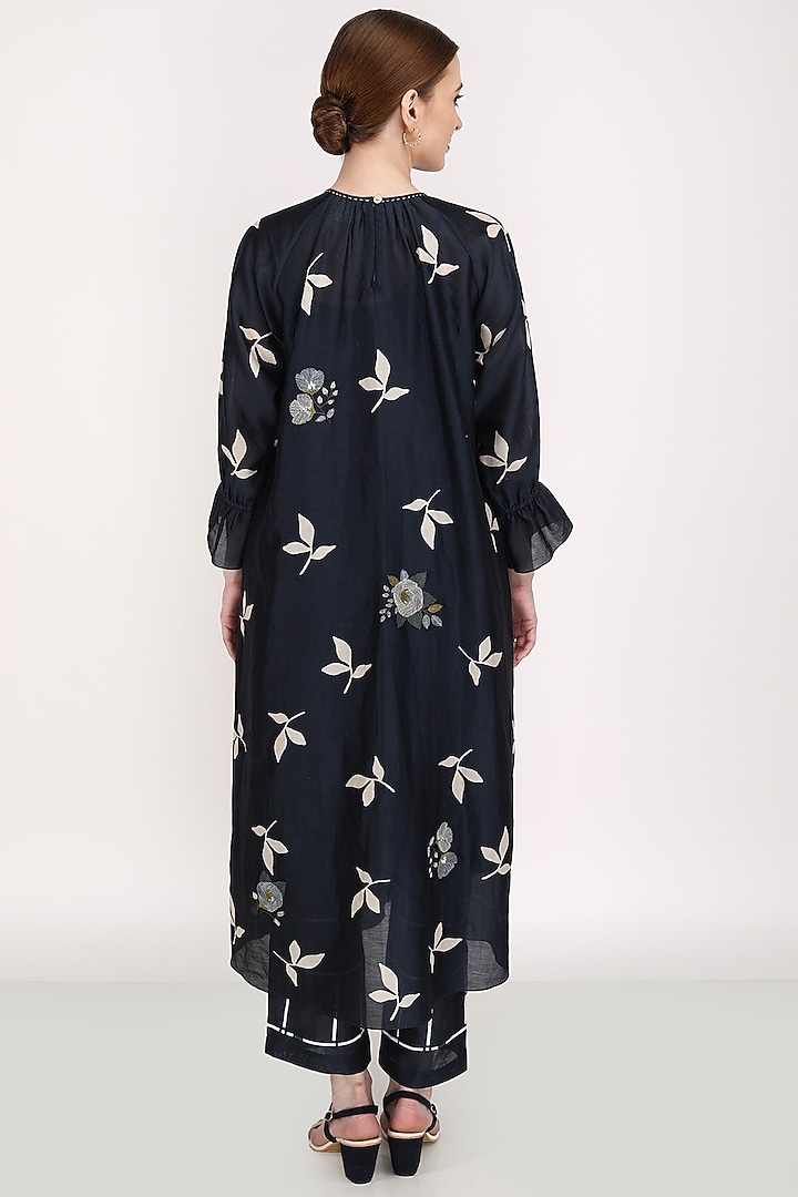 Indigo Printed Kurta Set by Arcvsh by Pallavi Singh at Pernia's Pop Up Shop