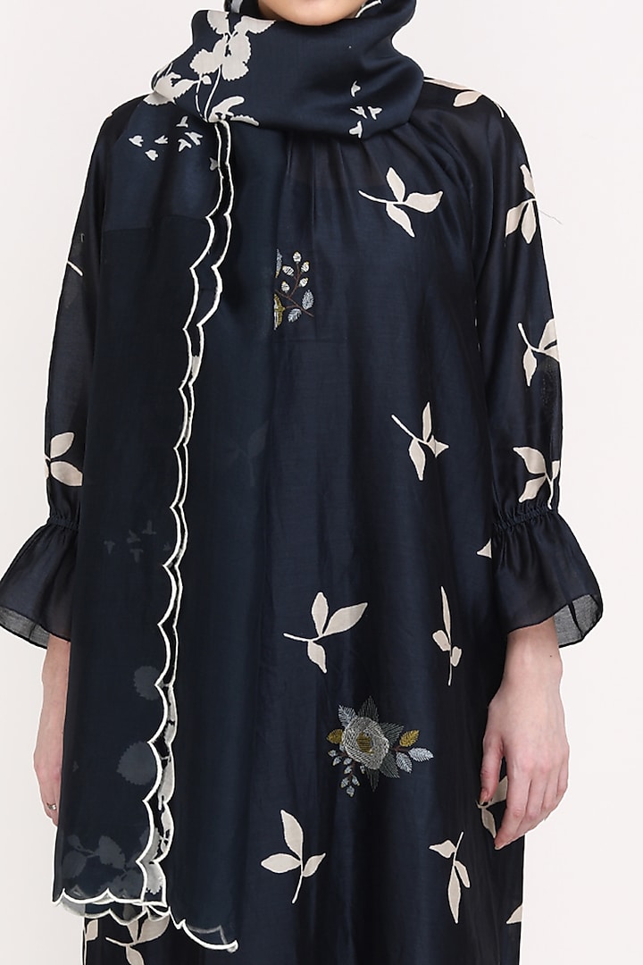Indigo Printed Kurta Set by Arcvsh by Pallavi Singh at Pernia's Pop Up Shop
