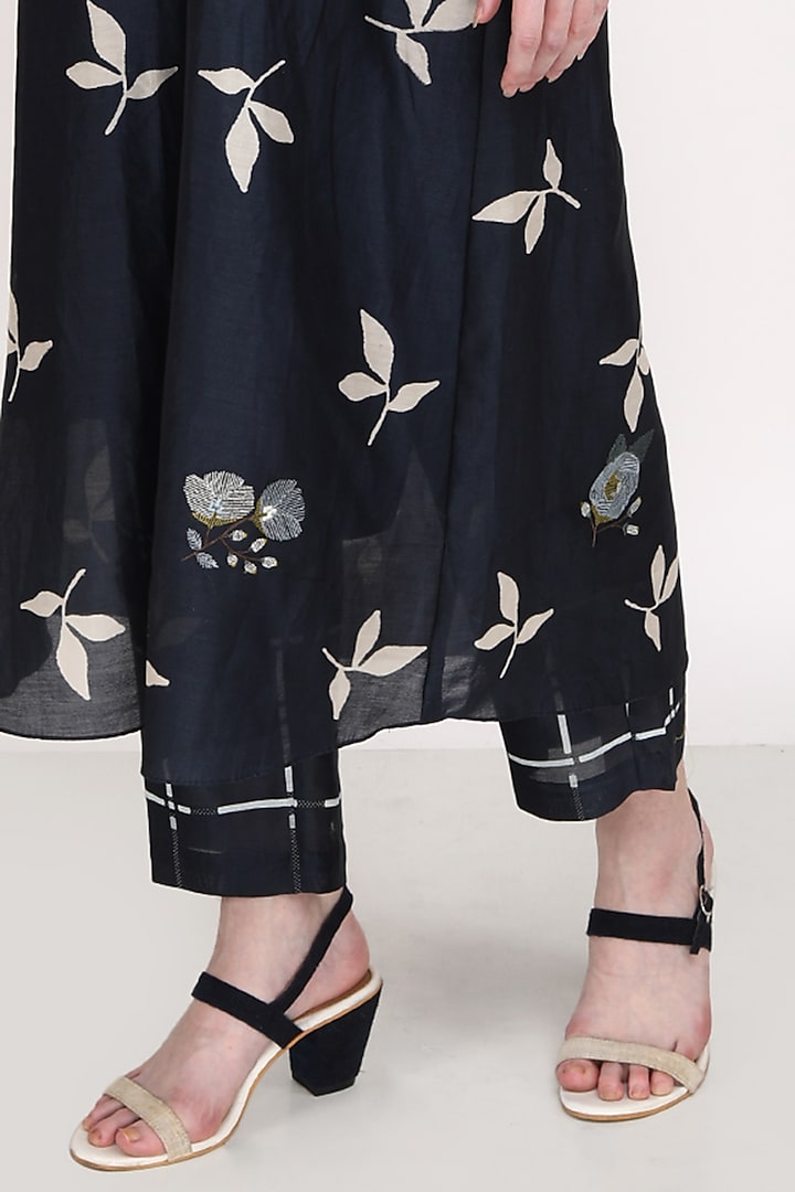 Indigo Printed Kurta Set by Arcvsh by Pallavi Singh at Pernia's Pop Up Shop