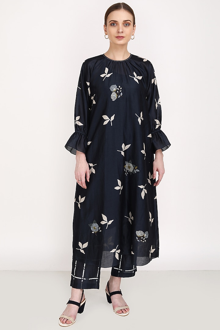 Indigo Printed Kurta Set by Arcvsh by Pallavi Singh at Pernia's Pop Up Shop
