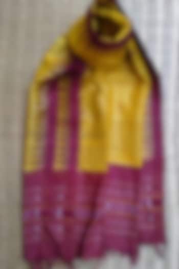 Yellow Handwoven Tie-Dye Dupatta by Abhiram Das