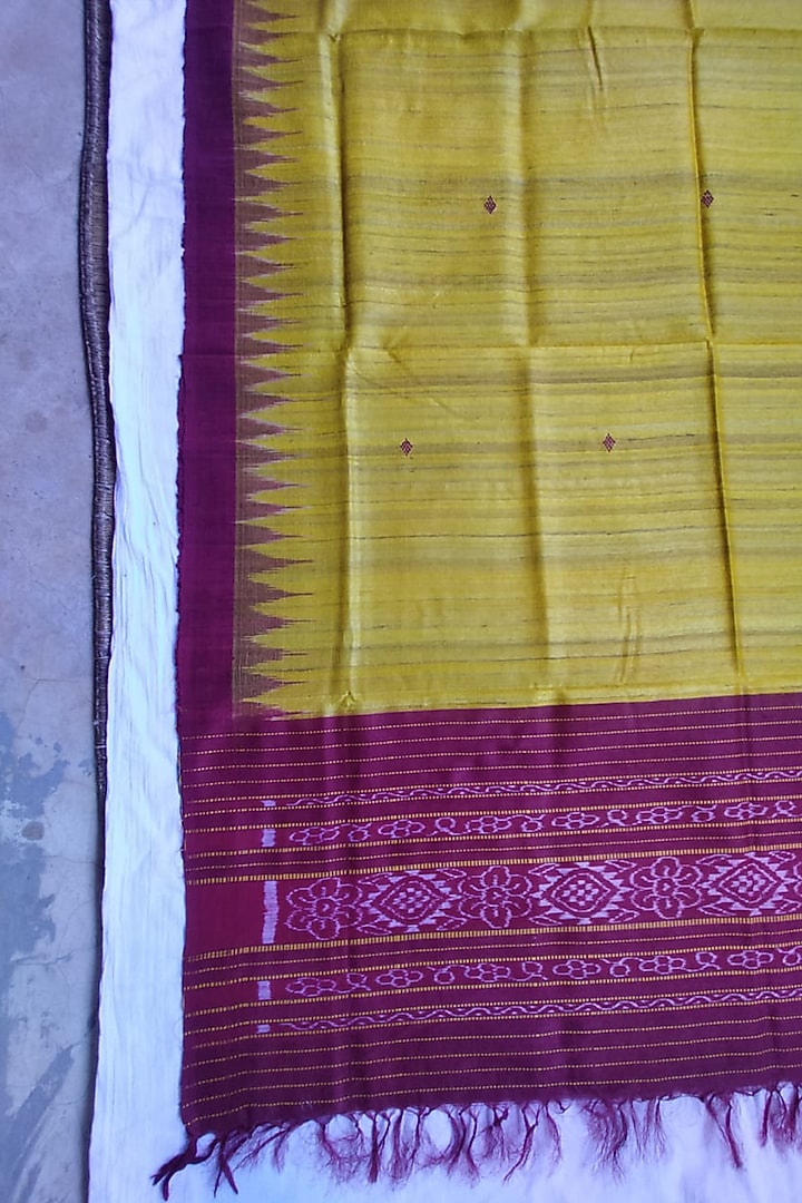 Yellow Handwoven Tie-Dye Dupatta by Abhiram Das at Pernia's Pop Up Shop