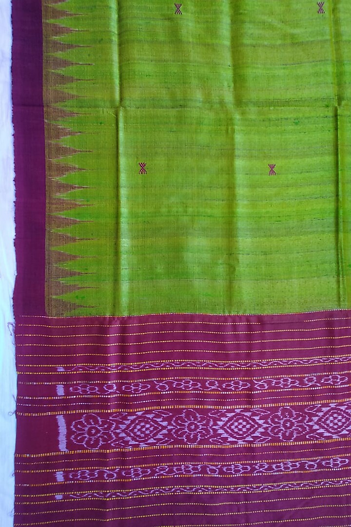 Lime Green & Maroon Handwoven Tie-Dye Dupatta by Abhiram Das at Pernia's Pop Up Shop