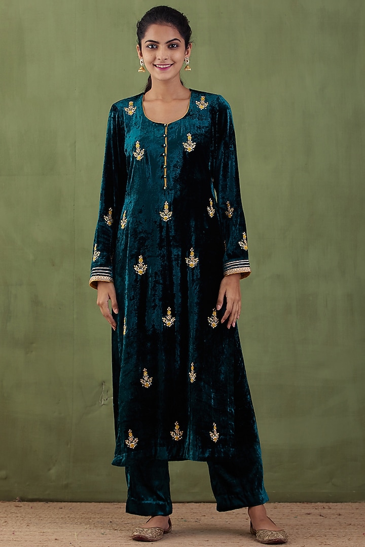 Emerald Green Zardosi Embroidered Straight Kurta Set by Abbaran at Pernia's Pop Up Shop