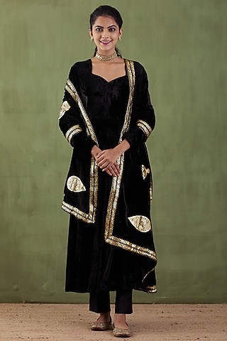 Black Printed Shawl by Abbaran