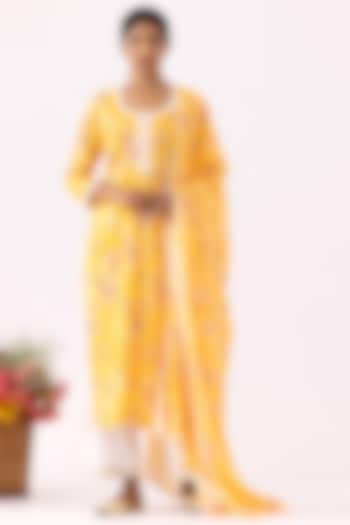 Mustard Yellow Cotton Printed Kurta Set by Abbaran at Pernia's Pop Up Shop