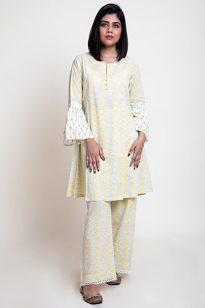 White & Yellow Block Printed Kurta Set by Abbaran at Pernia's Pop Up Shop
