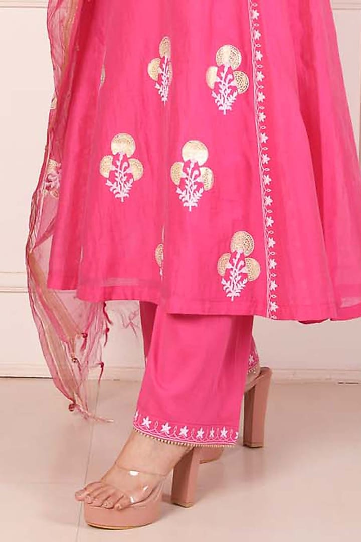 Rani Pink Chanderi Printed & Embroidered Anarkali Set by Abbaran at Pernia's Pop Up Shop