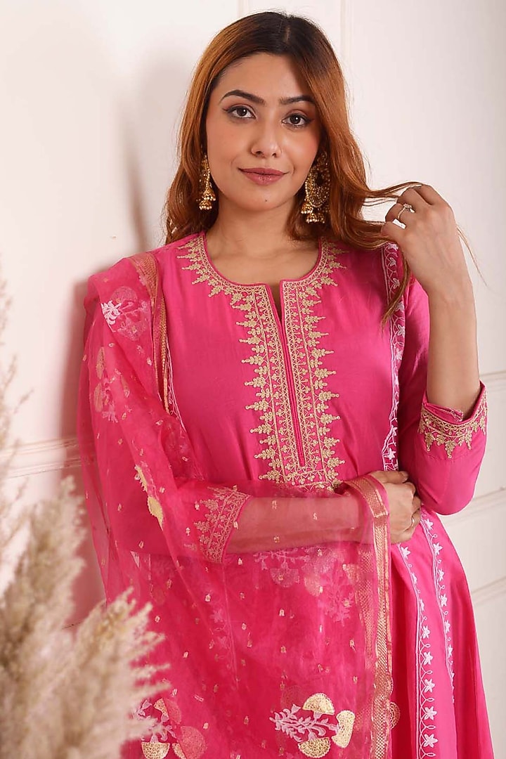 Rani Pink Chanderi Printed & Embroidered Anarkali Set by Abbaran at Pernia's Pop Up Shop