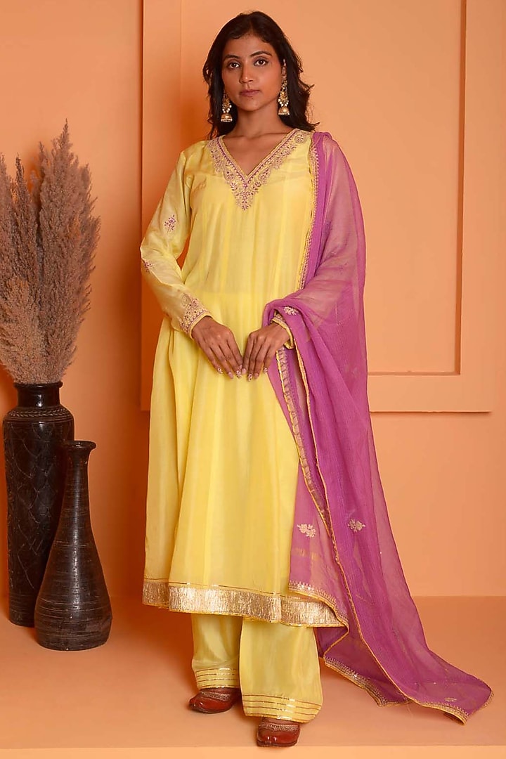Yellow Chanderi Embroidered Anarkali Set by Abbaran at Pernia's Pop Up Shop