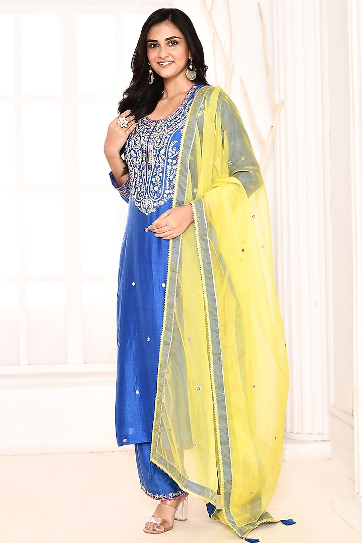 Blue Cotton Silk Aari Embroidered Straight Kurta Set by Abbaran at Pernia's Pop Up Shop