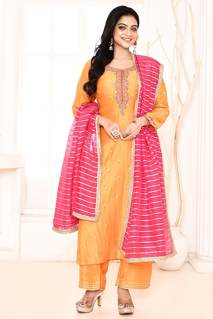 Orange Cotton Silk Hand Embroidered Straight Kurta Set by Abbaran at Pernia's Pop Up Shop