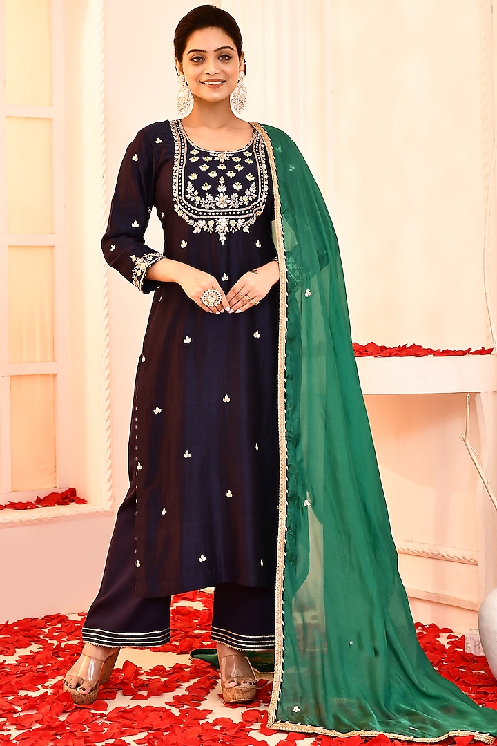 Navy Blue Cotton Silk Hand Embroidered Straight Kurta Set by Abbaran at Pernia's Pop Up Shop