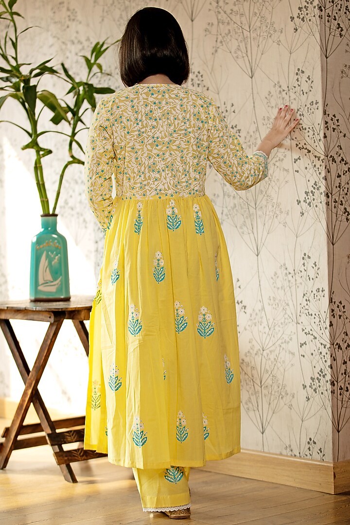 Yellow Hand Block Printed Gathered Kurta Set by Abbaran at Pernia's Pop Up Shop