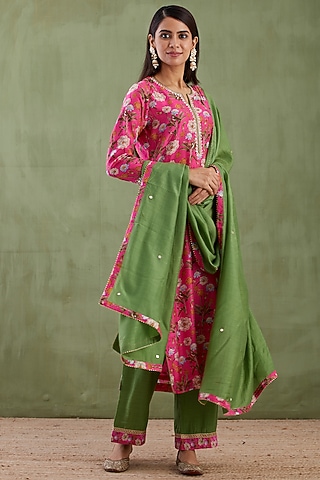 Magenta Embroidered & Digital Printed Kurta Set by Abbaran