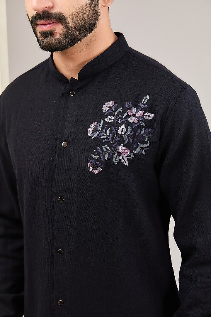 Black Silk Resham Embroidered Kurta Set by AUGUST by Swati Akash Jhunjhunwala at Pernia's Pop Up Shop
