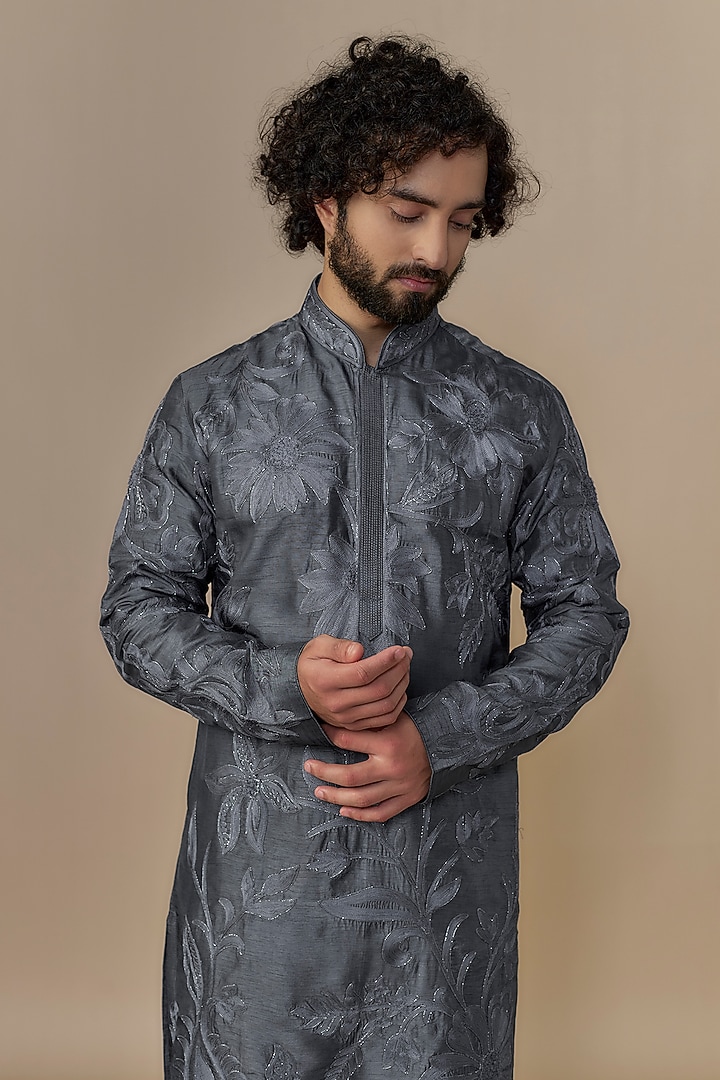 Dark Grey Blended Dupion Aari Embroidered Kurta Set by AUGUST by Swati Akash Jhunjhunwala at Pernia's Pop Up Shop