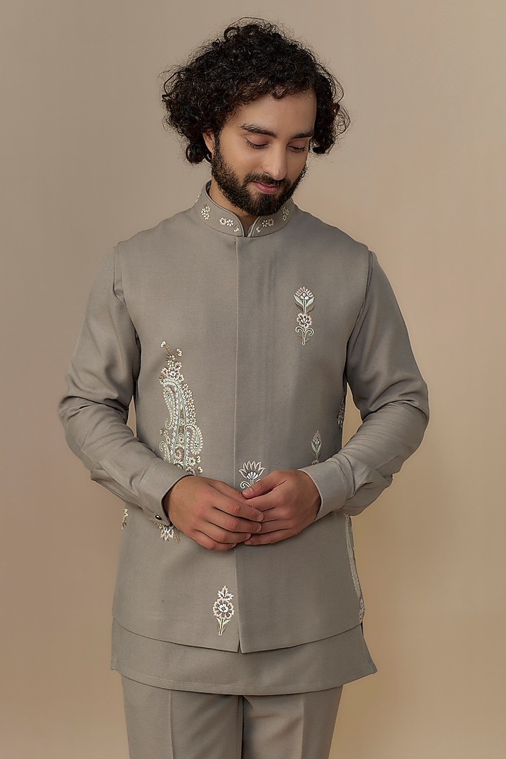 Steel Grey Terry wool Kashmiri Embroidered Bundi Jacket Set by AUGUST by Swati Akash Jhunjhunwala at Pernia's Pop Up Shop