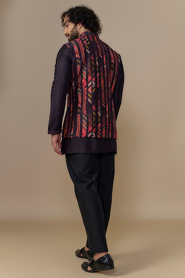 Black Blended Dupion Geometrical Printed Bundi Jacket Set by AUGUST by Swati Akash Jhunjhunwala at Pernia's Pop Up Shop