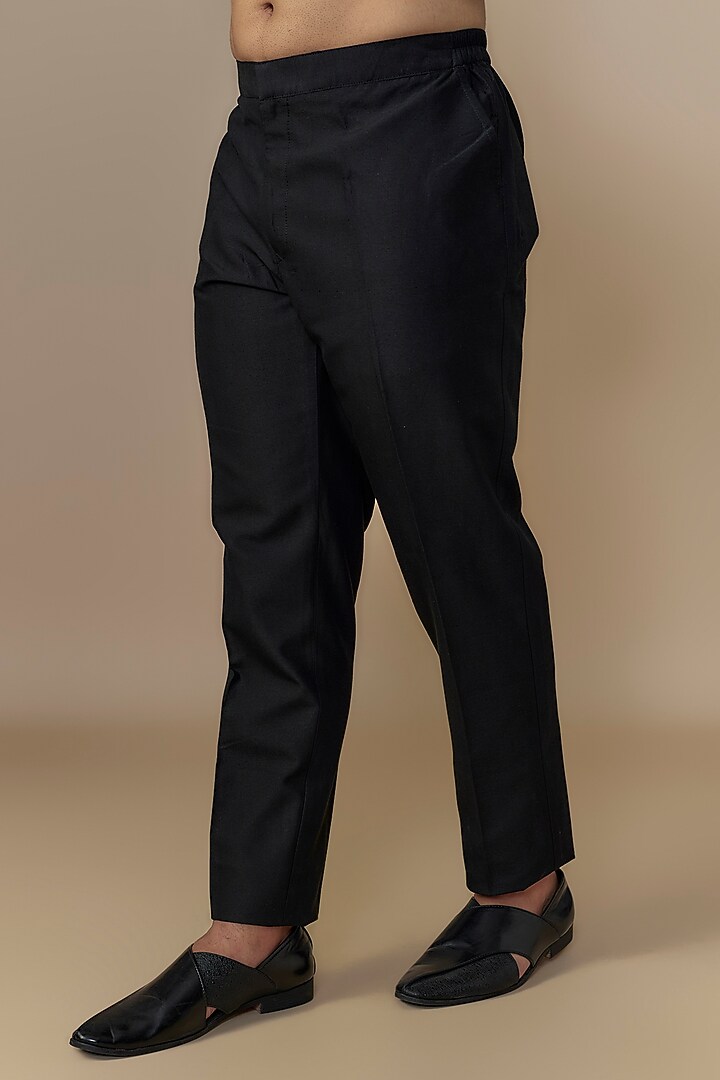 Black Blended Dupion Zari Embroidered Bundi Jacket Set by AUGUST by Swati Akash Jhunjhunwala at Pernia's Pop Up Shop