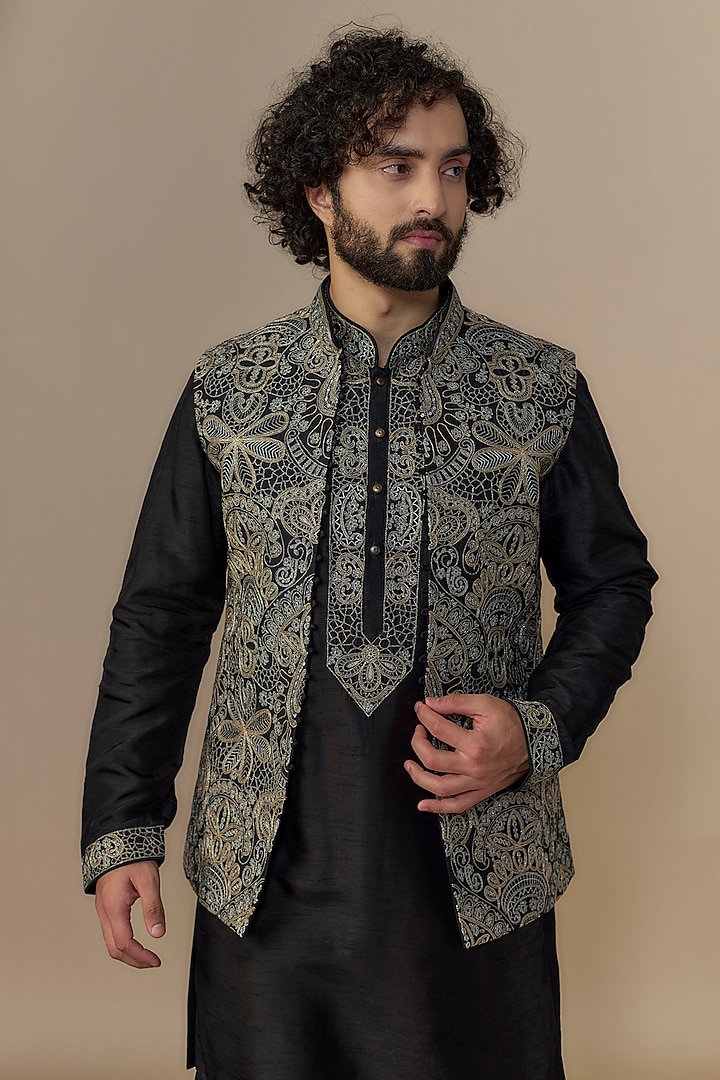 Black Blended Dupion Zari Embroidered Bundi Jacket Set by AUGUST by Swati Akash Jhunjhunwala at Pernia's Pop Up Shop
