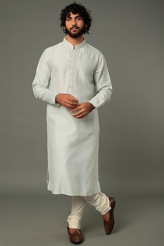 Mint Green Hand Embroidered Kurta Set by AUGUST by Swati Akash Jhunjhunwala