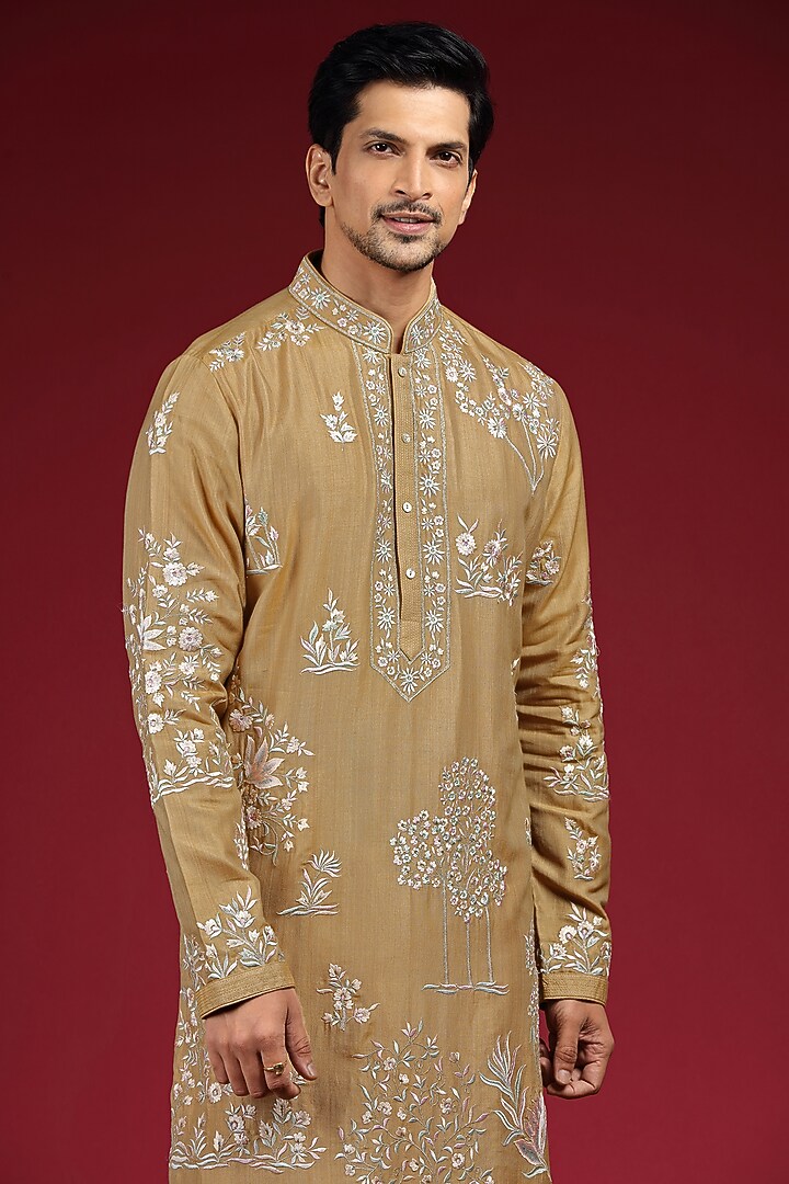 Golden Silk Blend Jaal Embroidered Kurta Set by AUGUST by Swati Akash Jhunjhunwala at Pernia's Pop Up Shop