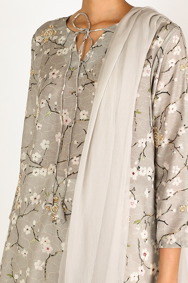 Grey Kurta Set by Adara By Sheytal at Pernia's Pop Up Shop
