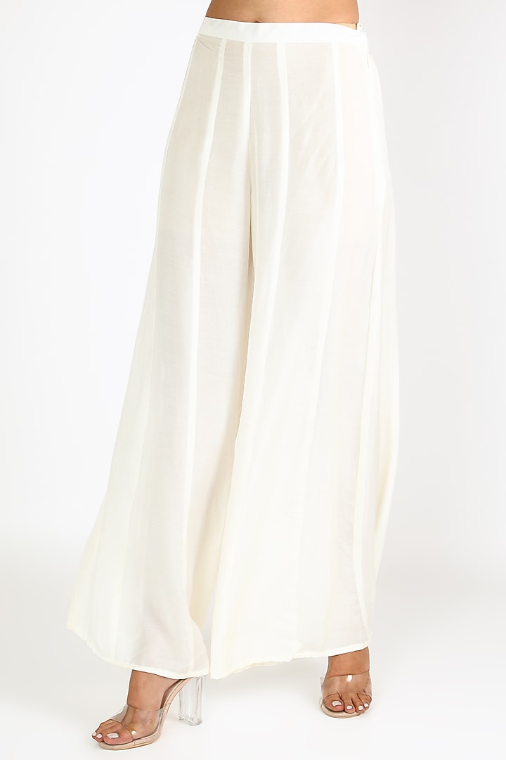 Off White Kurta Set by Adara By Sheytal at Pernia's Pop Up Shop