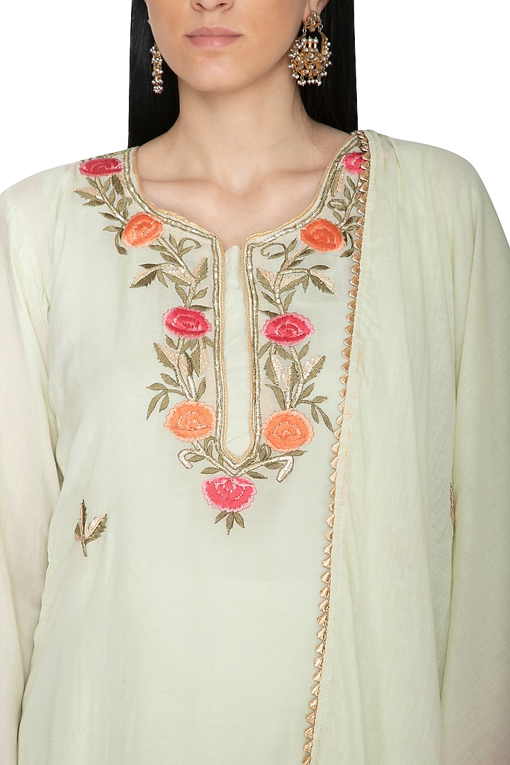 Sea Green Floral Kurta Set by Abhi Singh at Pernia's Pop Up Shop
