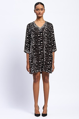 Black & Ivory Velvet Sequins Embroidered Dress by Abraham & Thakore