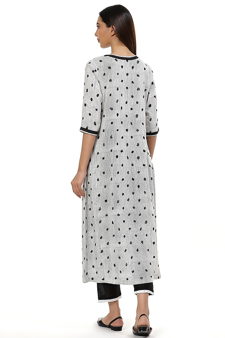 Black & White Hand Block Printed Kurta by Abraham & Thakore at Pernia's Pop Up Shop